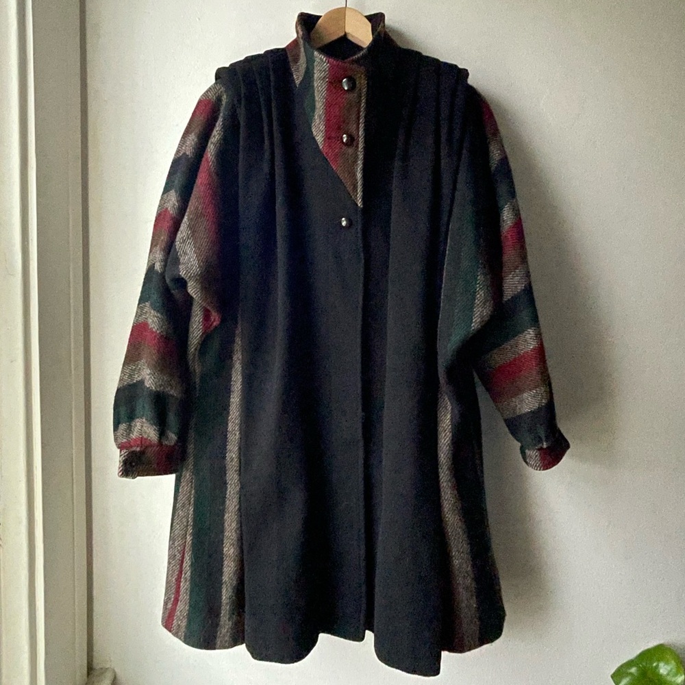 Vintage 80s CONCEPTS Black, Green and Red Striped Wool Coat 🇺🇸 USA Union Made